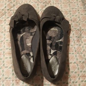 Hot Cakes size 8 Wide